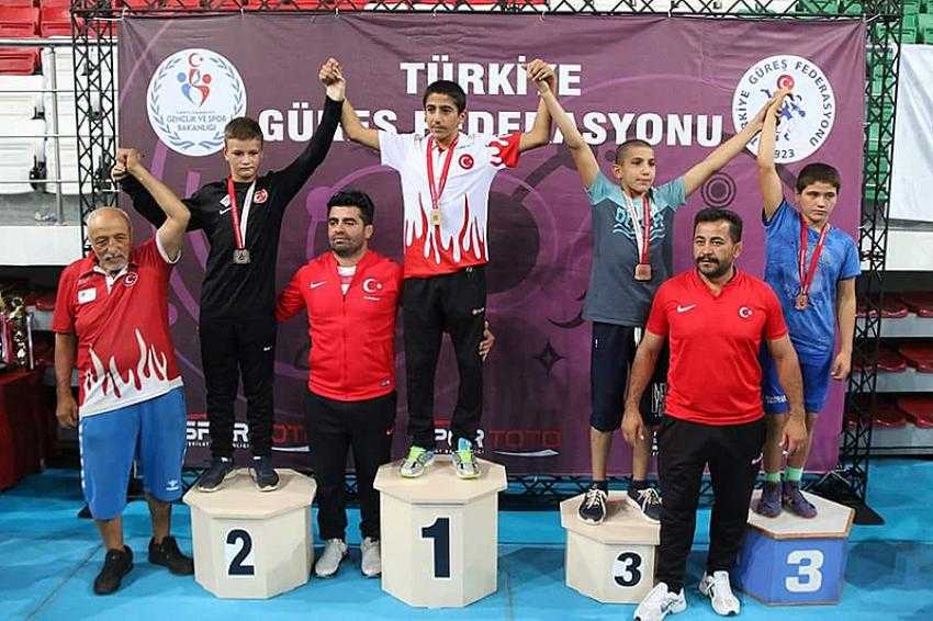 Çatalca Belediyesi Güreş Takımı Türkiye 3.sü Oldu