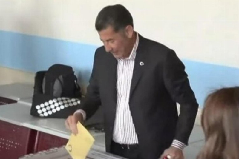 Sinan Oğan Oyunu Ankara