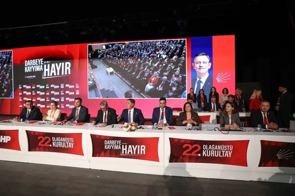 Başkan Yalçınkaya, Divan’da Görev Aldı
