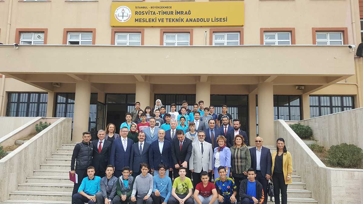 Şahin; 