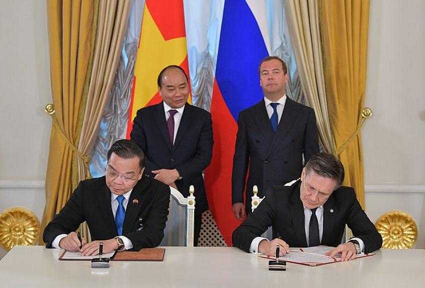 Rusya İle Vietnam İmzaladı..!